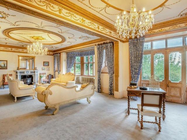 7 bedroom detached house to rent