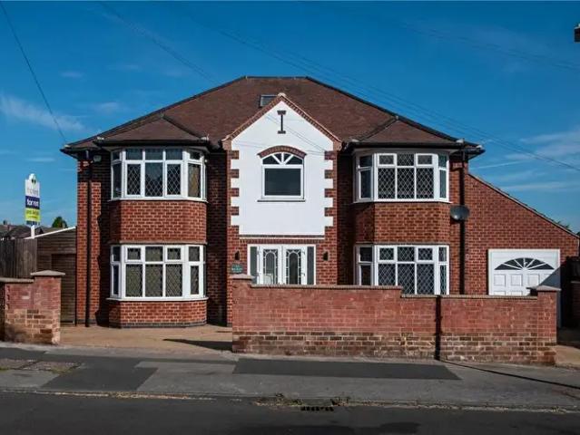 7 Bedroom Detached House To Rent In Melbury Road, Woodthorpe, NG5