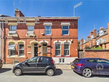 7 bedroom end of terrace house for sale