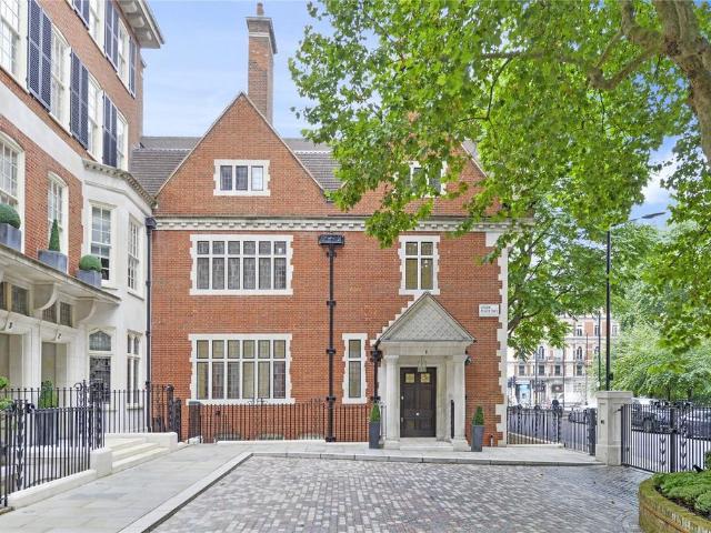 7 bedroom end of terrace house for sale