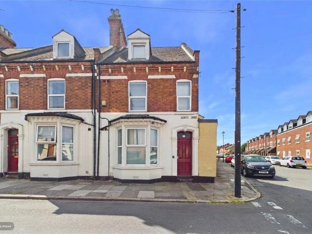 7 bedroom end of terrace house for sale