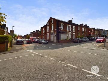 7 bedroom end of terrace house for sale