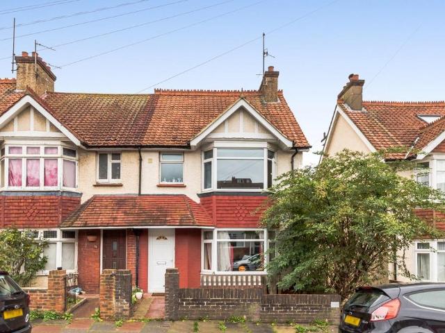 1 bedroom end of terrace house to rent