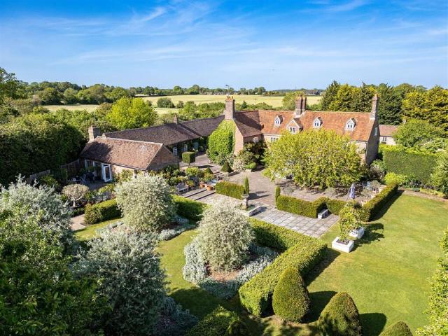 7 bedroom equestrian facility for sale
