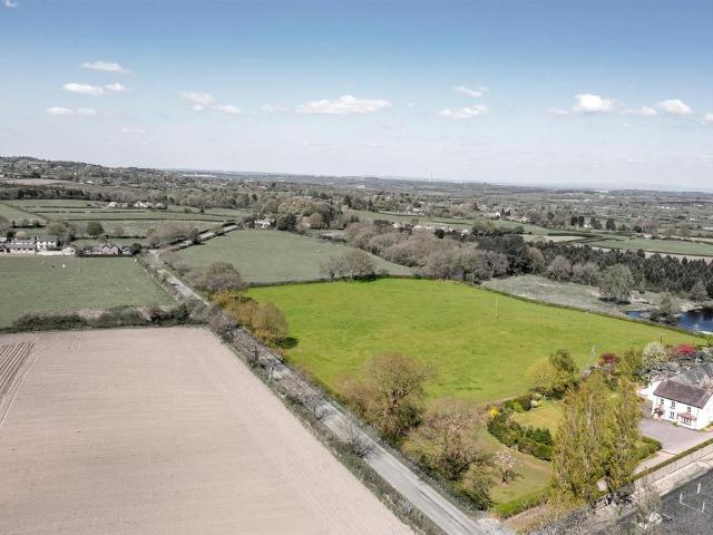 7 bedroom equestrian facility for sale