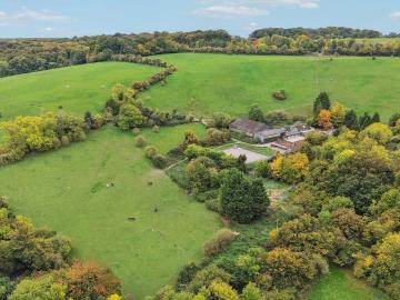 7 bedroom equestrian facility for sale