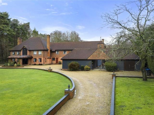 7 bedroom equestrian facility for sale