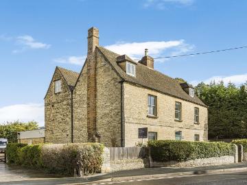 7 bedroom farm house for sale