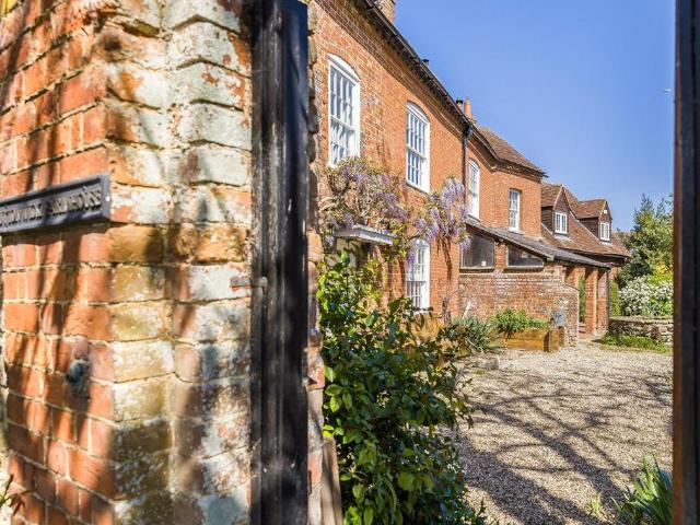 5 bedroom farm house for sale