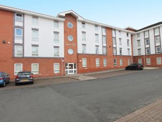 7 bedroom Flat To Let