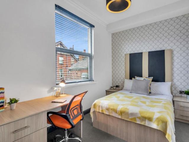 7 bedroom flat to rent