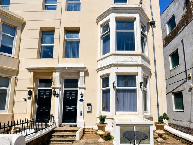 7 bedroom flat for sale