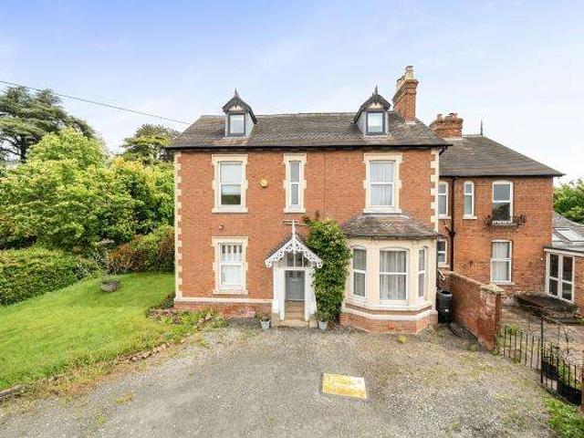 7 Bedroom House