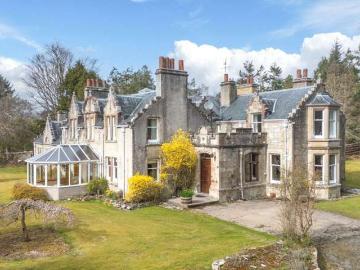 7 Bedroom House