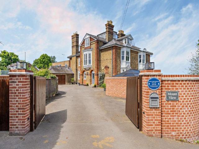 7 bedroom detached house for sale