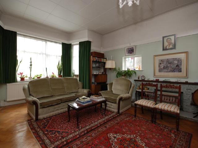 7 bedroom house for sale
