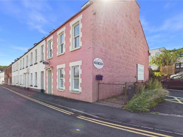 7 bedroom house for sale