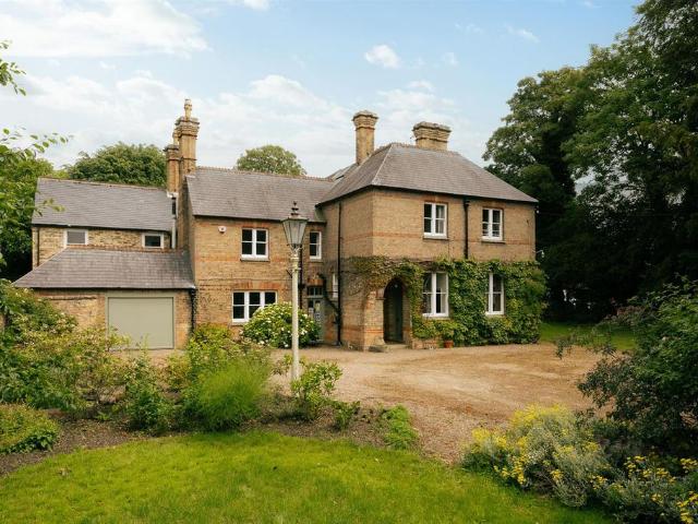 7 bedroom house for sale