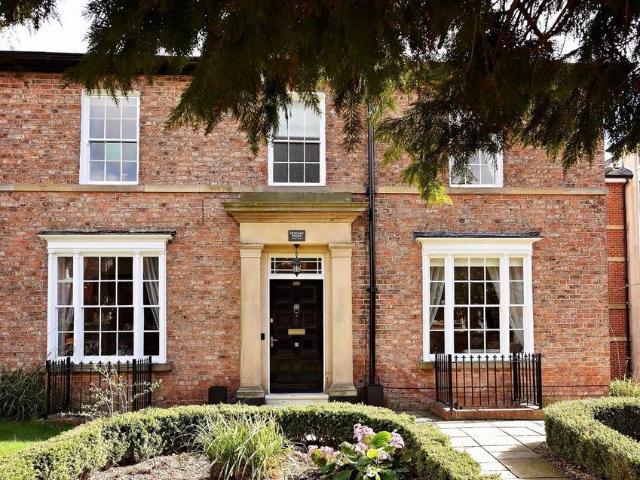 7 bedroom house for sale