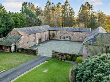 7 bedroom house for sale