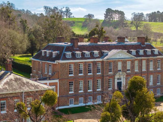 7 bedroom house for sale