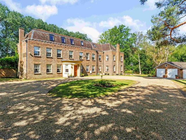 7 bedroom house for sale