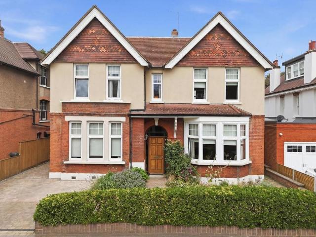 7 bedroom house for sale