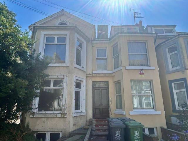 7 bedroom house for sale