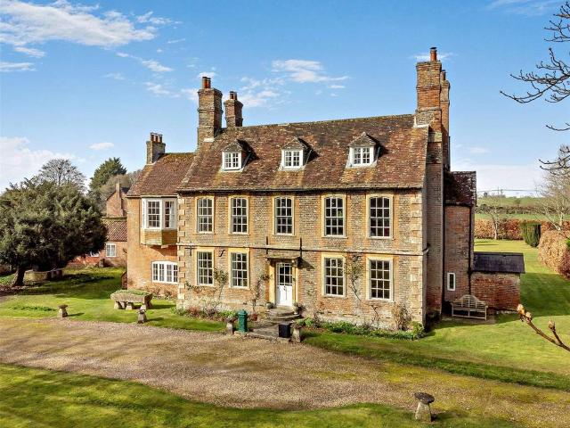7 bedroom house for sale