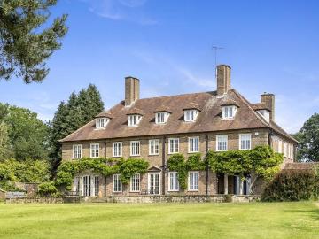 7 bedroom house for sale