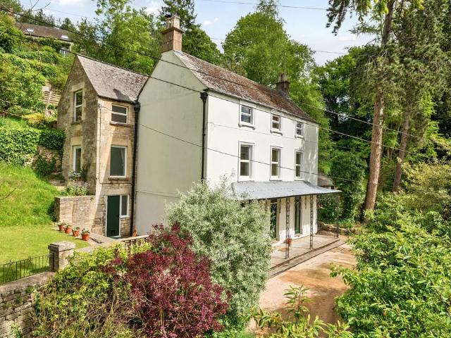 7 bedroom detached house for sale