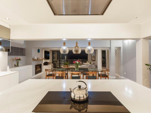 7 Bedroom House For Sale in Calypso Beach