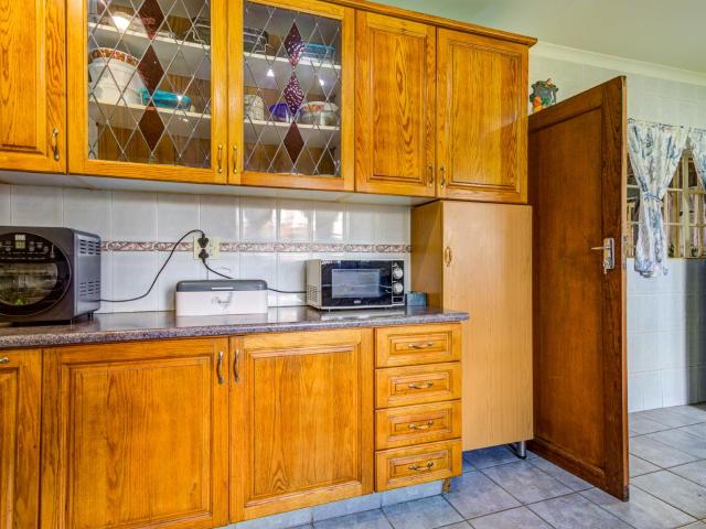 7 Bedroom House For Sale in Benoni AH