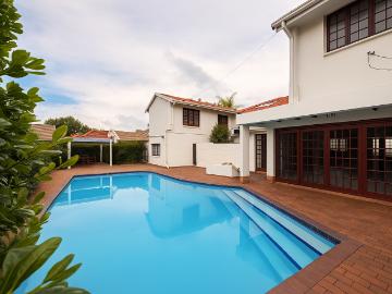 7 Bedroom House For Sale in Greenside