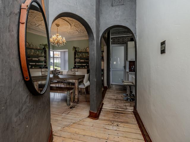 7 Bedroom House For Sale in Florida