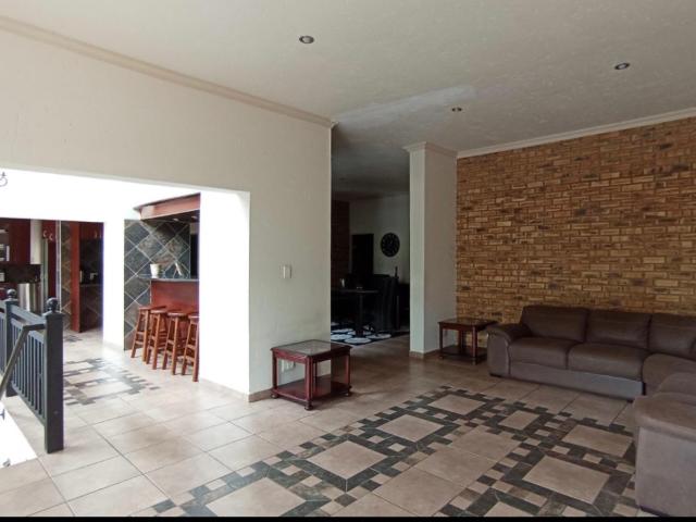 7 Bedroom House For Sale in Krugersdorp West