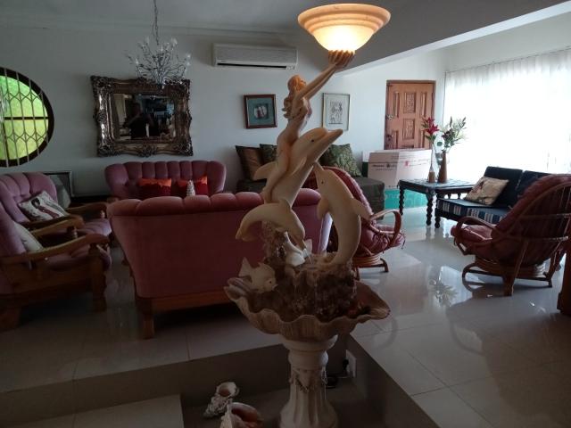 7 Bedroom House For Sale in Margate