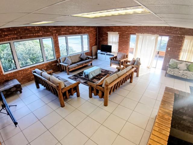 7 Bedroom House For Sale in Mgwalana