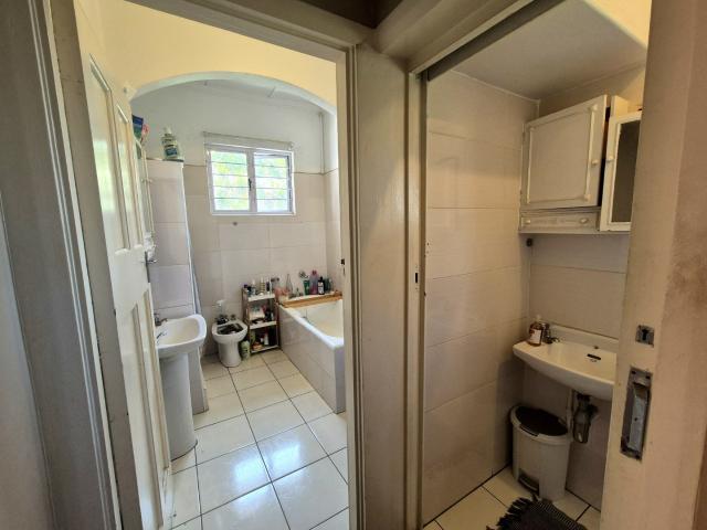 7 Bedroom House For Sale in Musgrave
