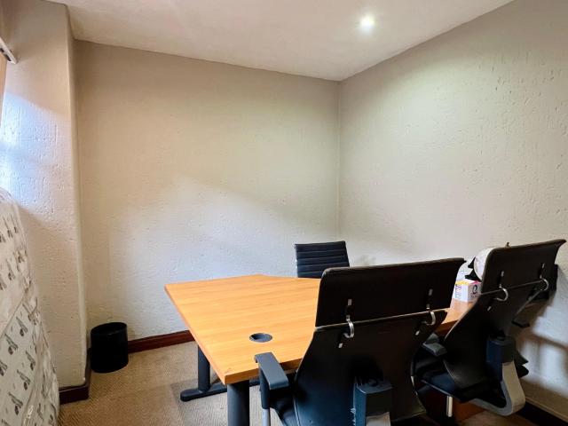 7 Bedroom House For Sale in Parkmore