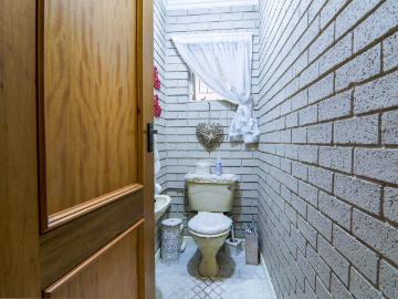 7 Bedroom House For Sale in Raslouw