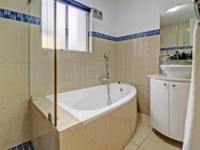 7 Bedroom House For Sale in Woodhill Golf Estate