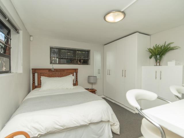 7 Bedroom House For Sale in Walmer