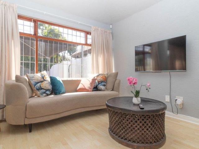 7 Bedroom House For Sale in Westcliff