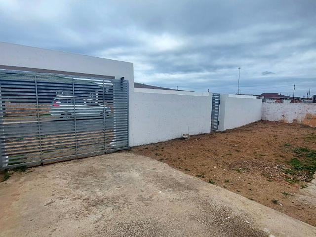 7 Bedroom House For Sale in Zwide