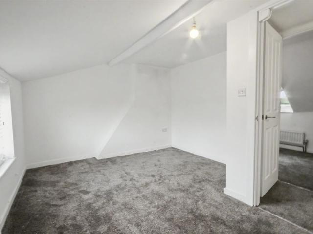 7 Bedroom House / Flat Share to let