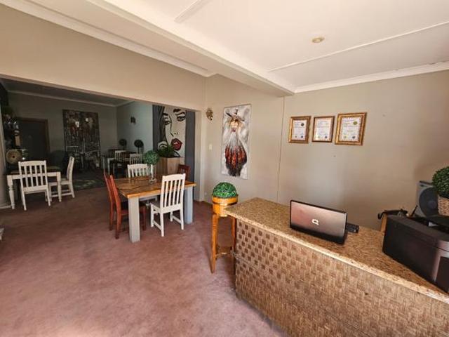 7 Bedroom House in Bethlehem Central