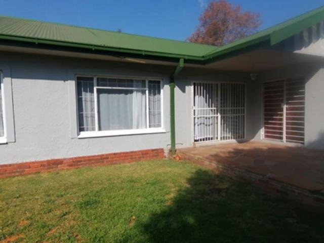 5 Bedroom House in Fichardt Park