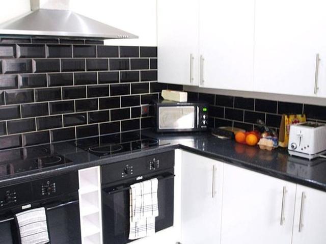 7 bedroom house in Leeds
