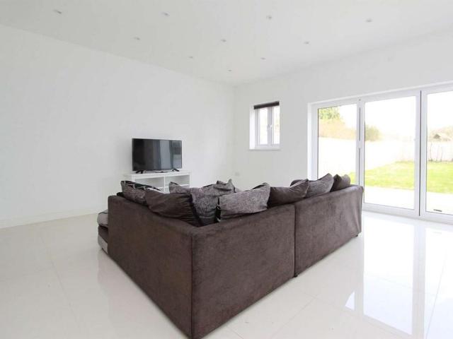 7 bedroom house of multiple occupation to rent